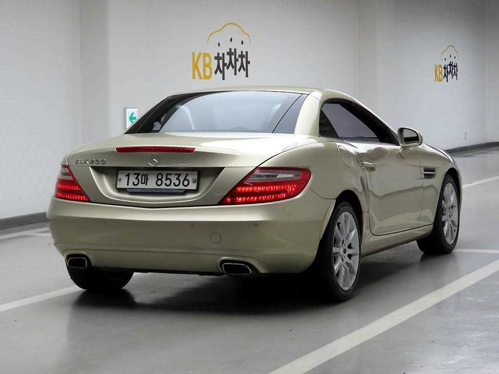 Mercedes Benz SLK Class - Vista 4