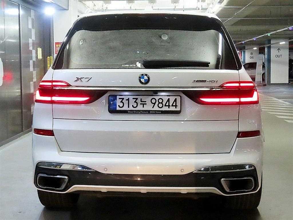 BMW X7 - Vista 5