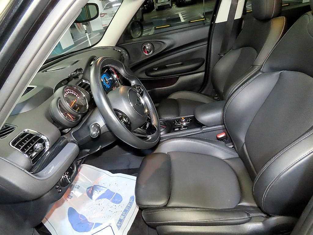 Mini Clubman - Vista 6