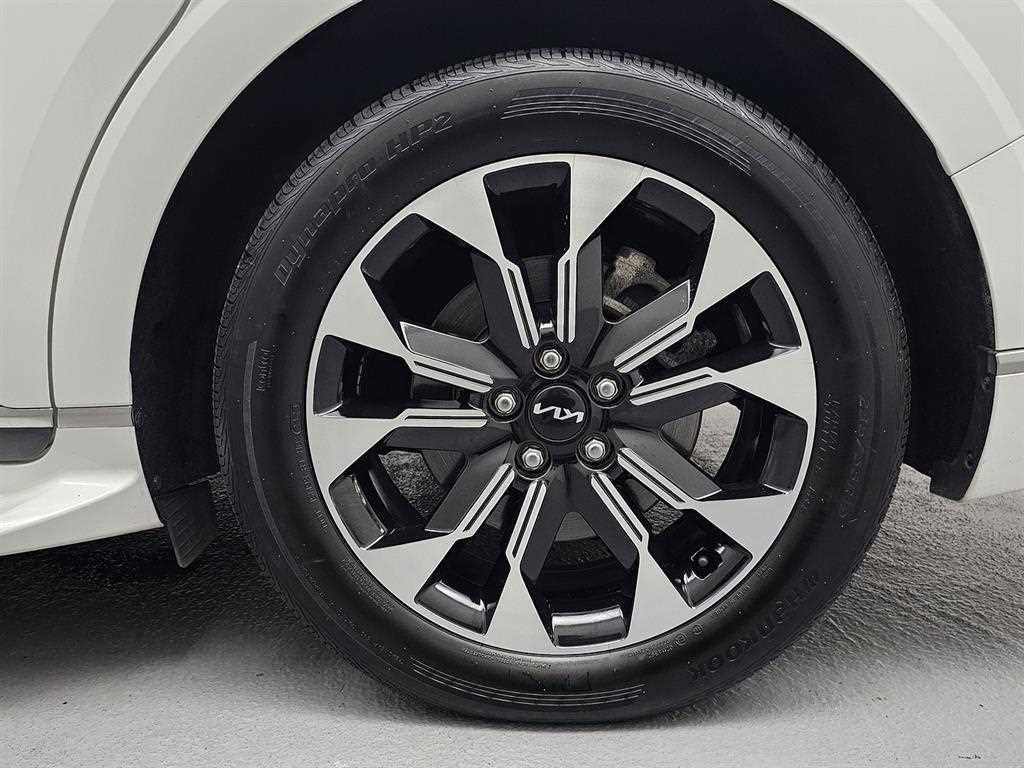 KIA Carnival - Vista 5