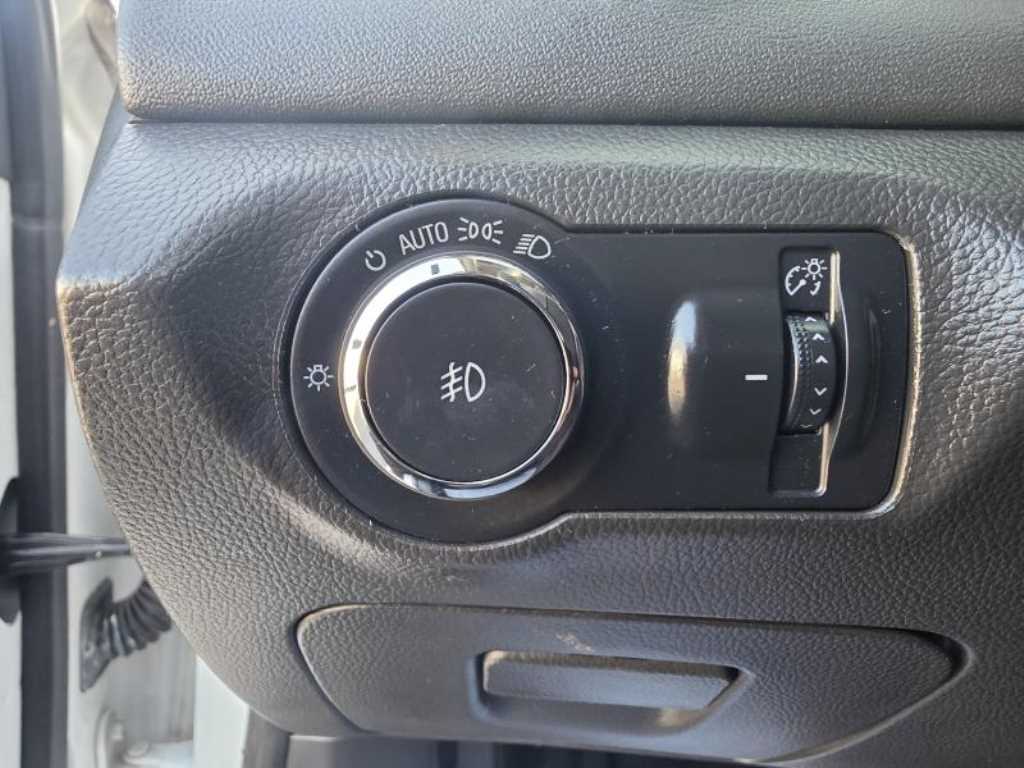 Chevrolet Cruise - Vista 8