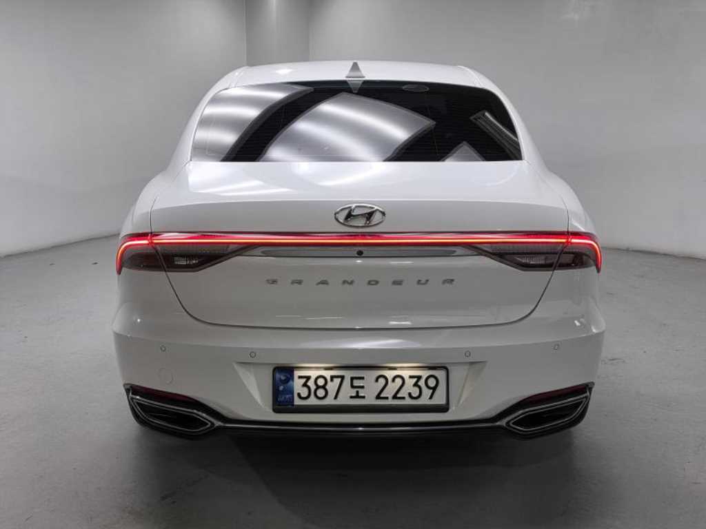 HYUNDAI Grandeur - Vista 4