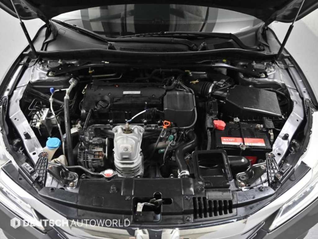 Honda Accord - Vista 6