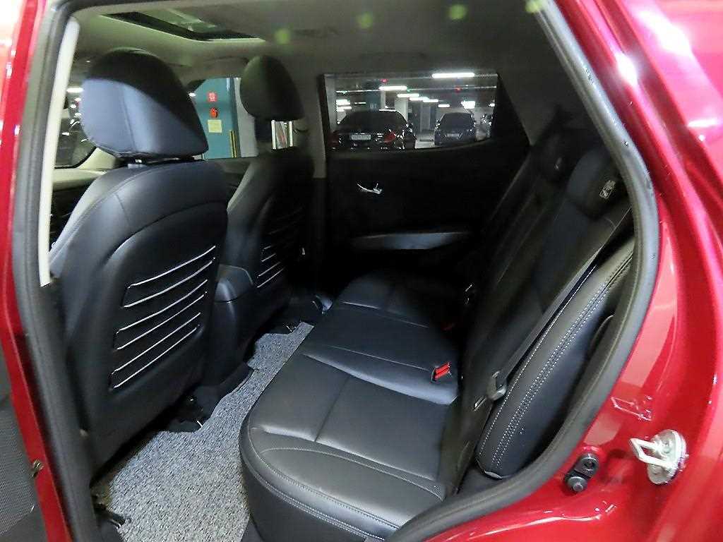 Ssangyong Tivoli - Vista 7