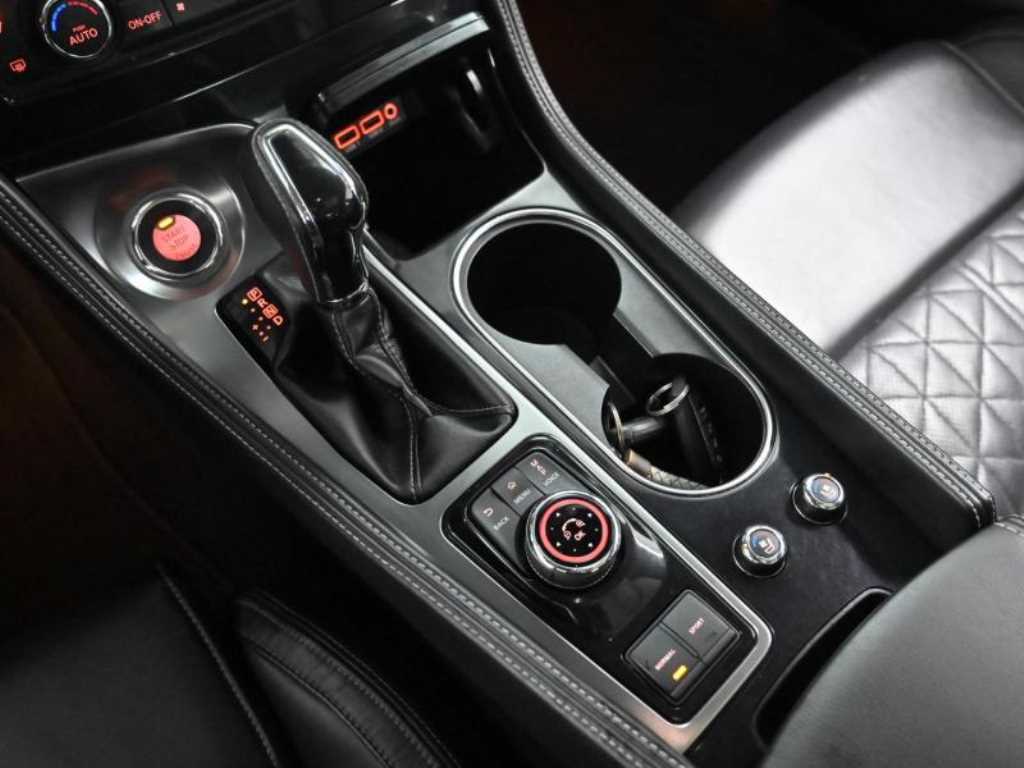 Nissan Maxima - Vista 9