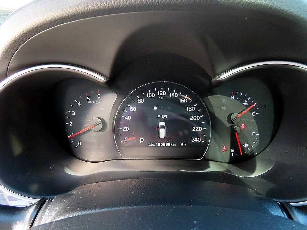 KIA Sorento - Vista 9