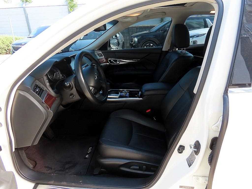 Infiniti Q - Vista 5