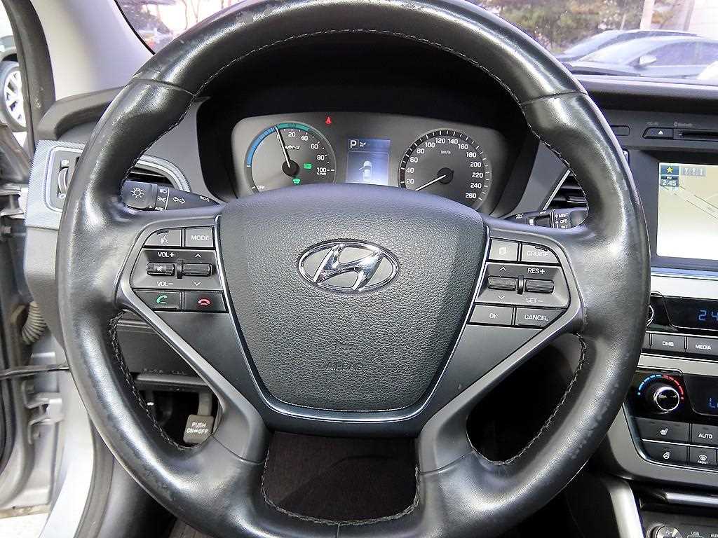 HYUNDAI Sonata - Vista 8