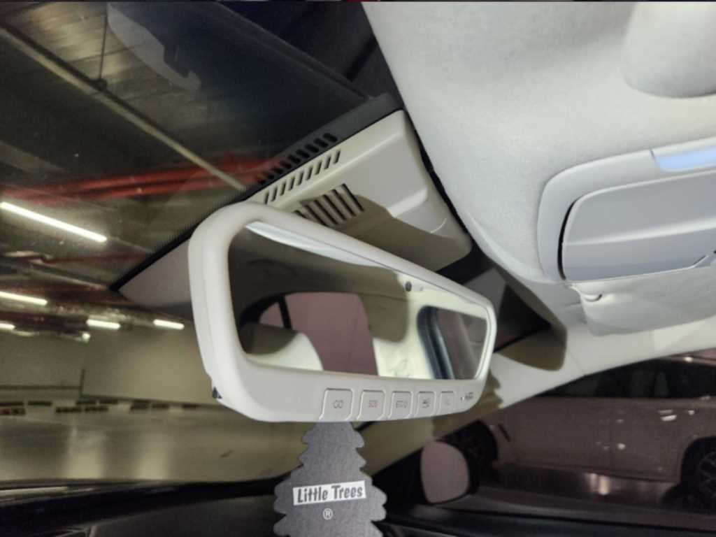 Genesis G70 - Vista 10