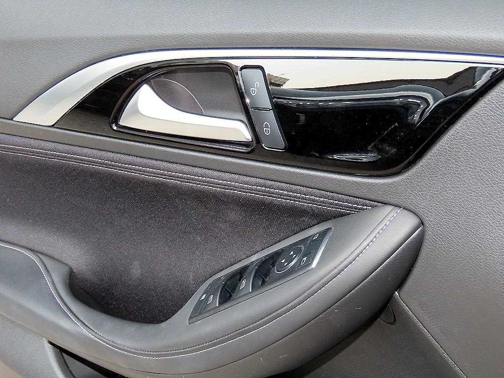 Infiniti Q - Vista 11