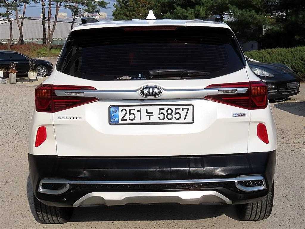 KIA Seltos - Vista 4