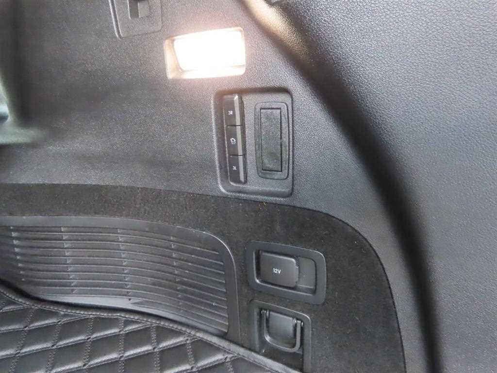 Lincoln Aviator - Vista 6