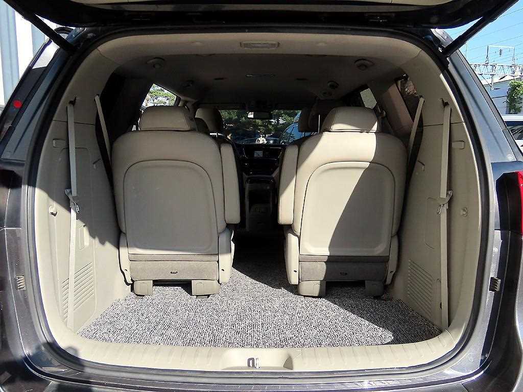 KIA Carnival 2018 Gris - Importación desde Corea - HF Imports Iquique - Foto 17