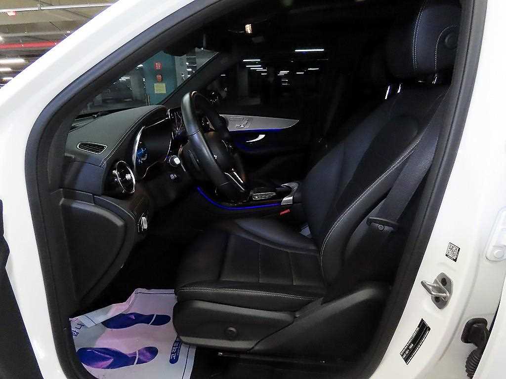 Mercedes Benz GLC Class - Vista 6