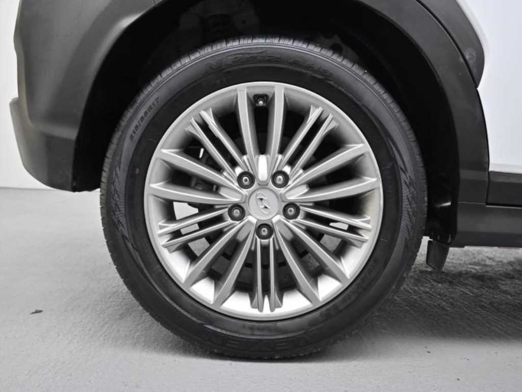 HYUNDAI Kona - Vista 5