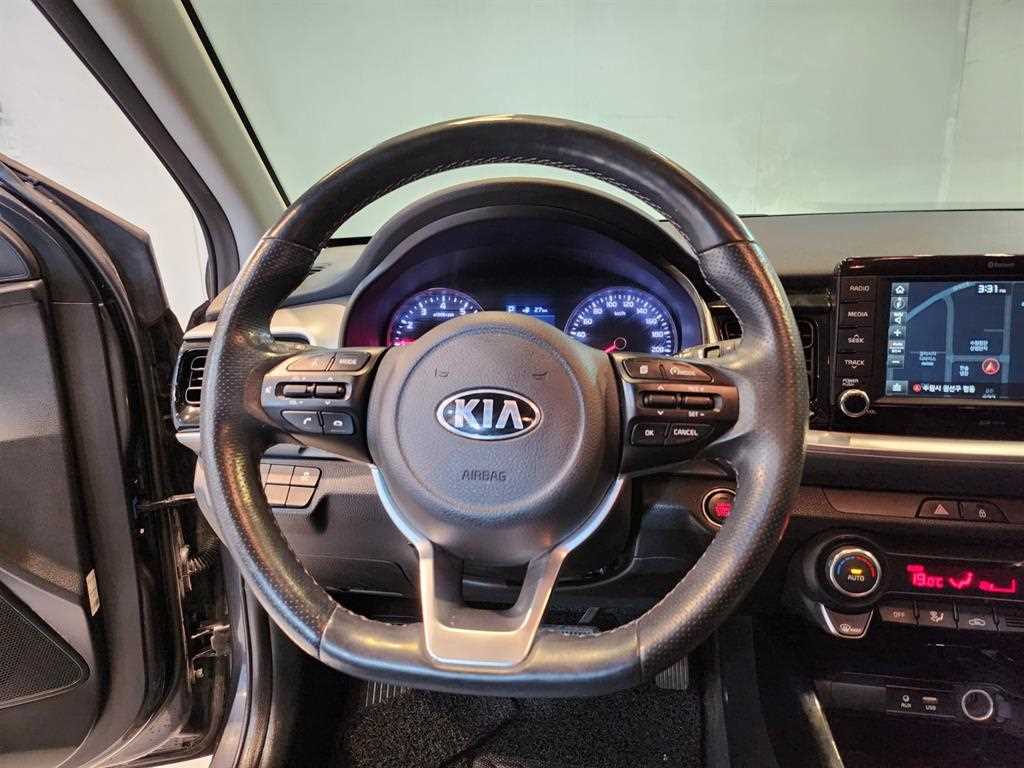 KIA Stonic - Vista 9