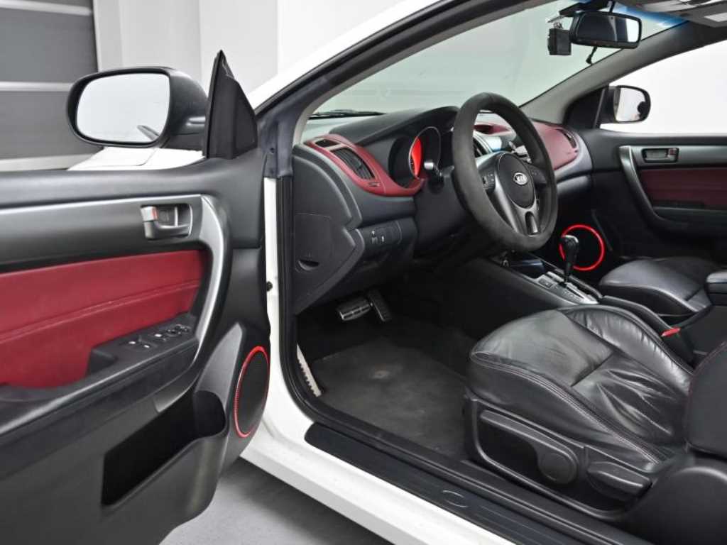 KIA Forte - Vista 11