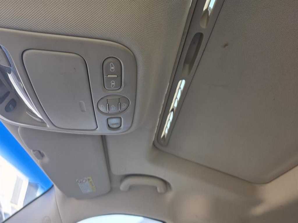 KIA Carnival - Vista 7