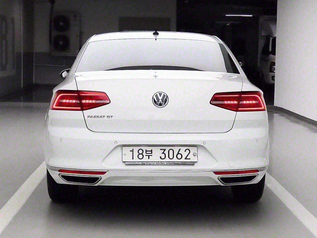 Volkswagen Passat - Vista 4