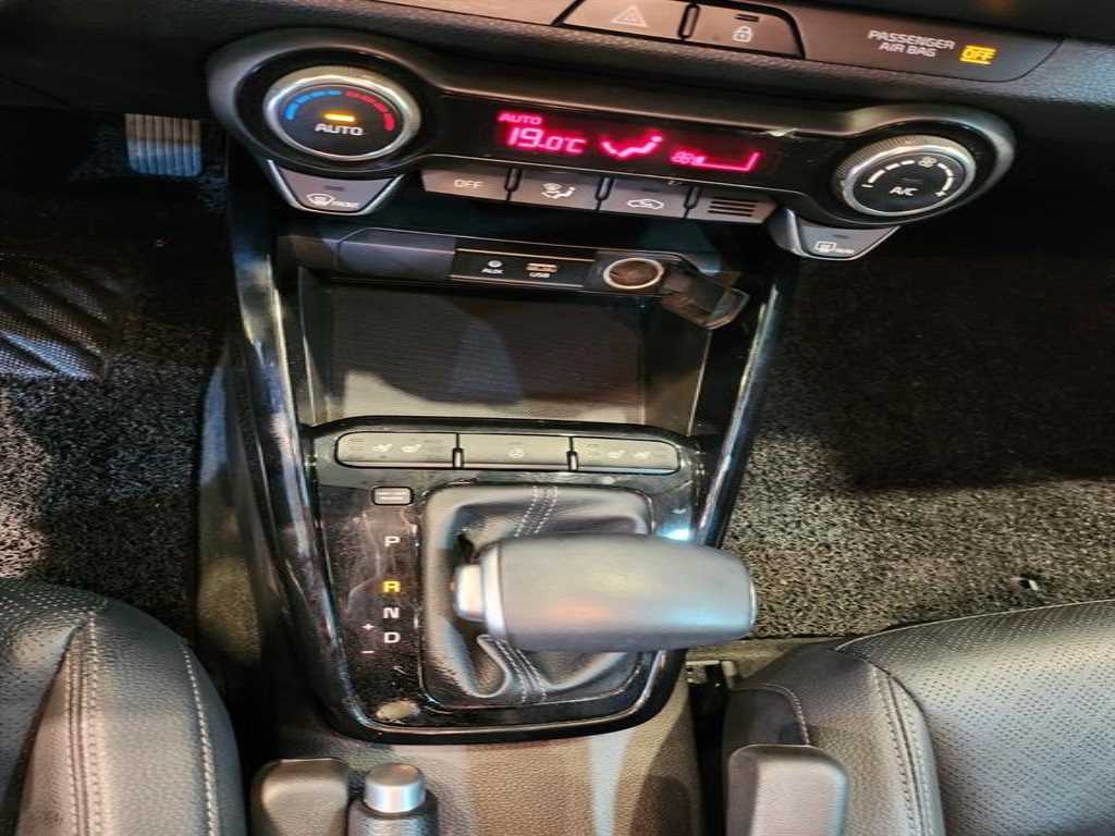 KIA Stonic 2020 Azul - Importación desde Corea - HF Imports Iquique - Foto 15