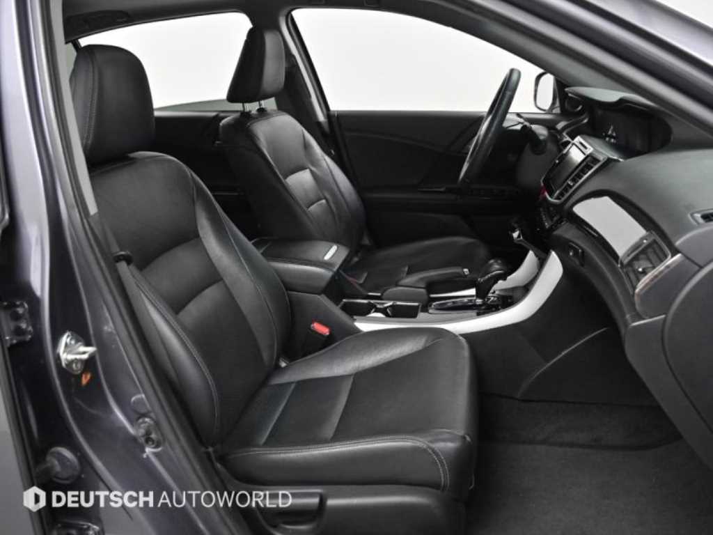 Honda Accord - Vista 10