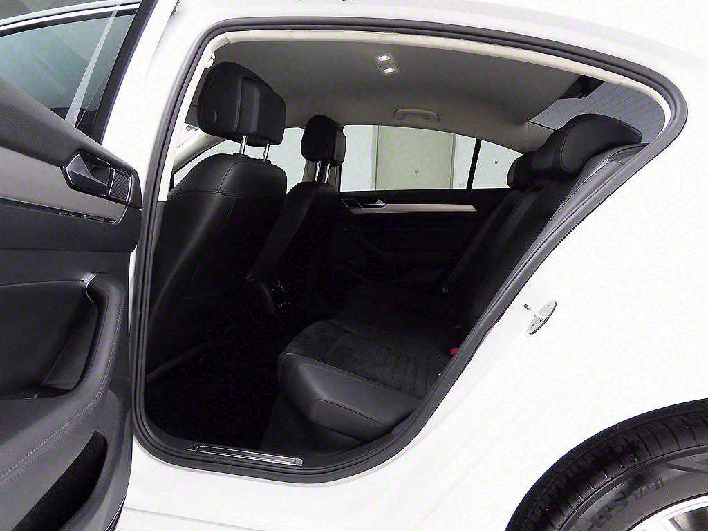 Volkswagen Passat 2018 - Importación desde Corea - HF Imports Iquique - Foto 14