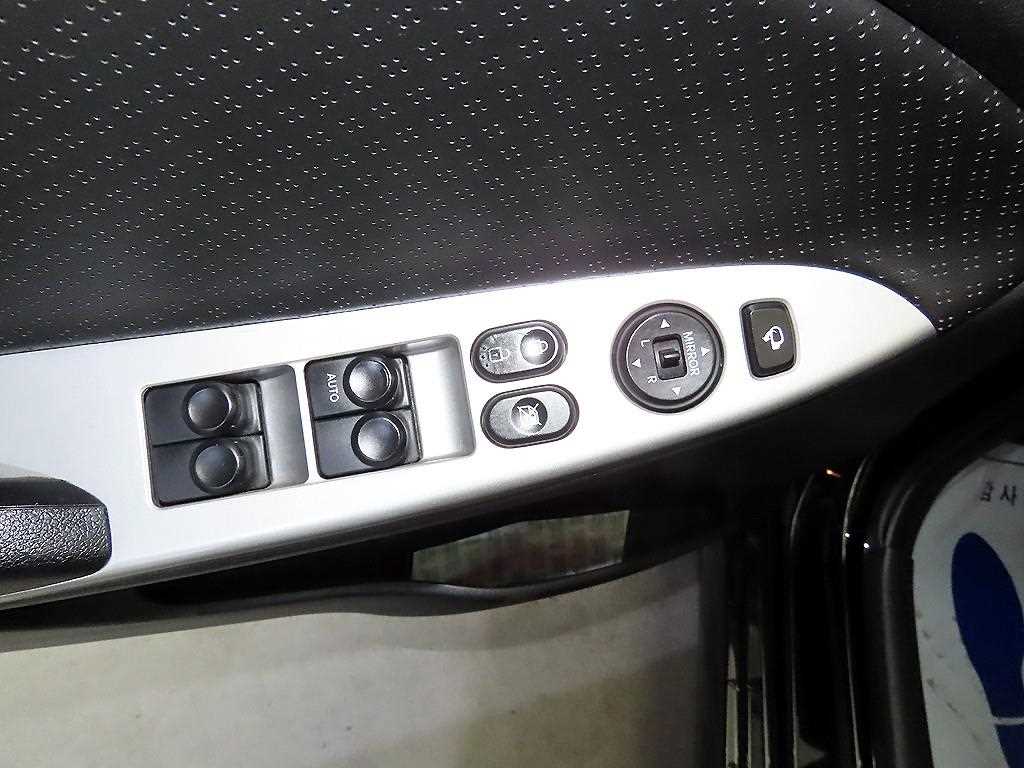 HYUNDAI Accent 2013 Negro - Importación desde Corea - HF Imports Iquique - Foto 13