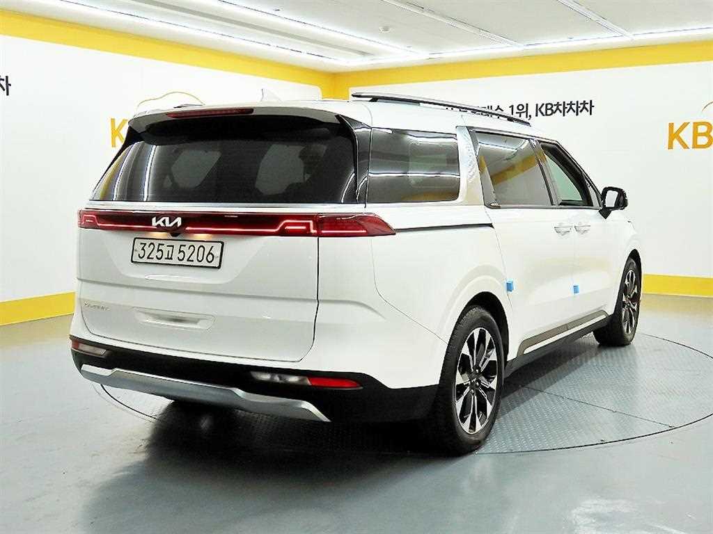 KIA Carnival - Vista 4