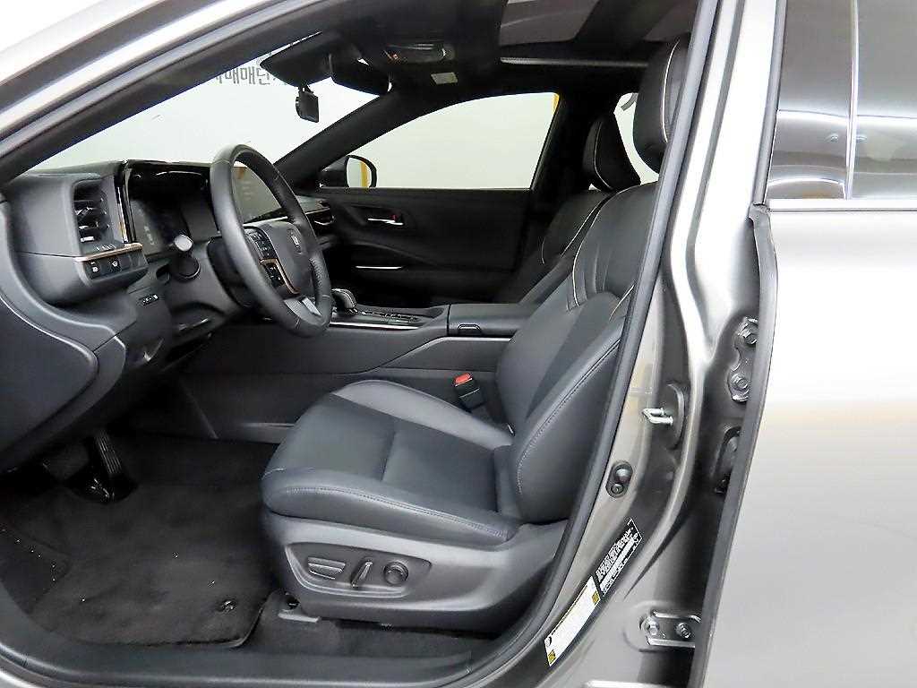 Toyota Crown - Vista 5