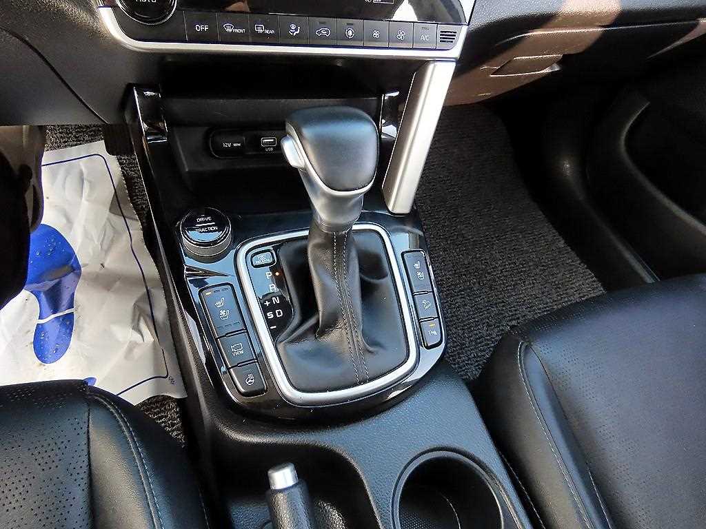 KIA Seltos - Vista 10