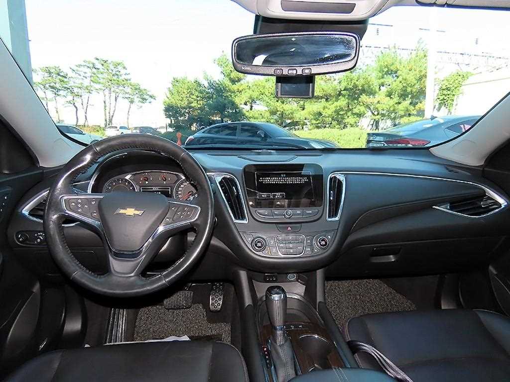 Chevrolet Malibu - Vista 7