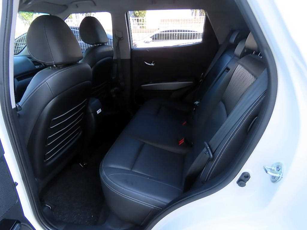 Ssangyong Tivoli - Vista 6