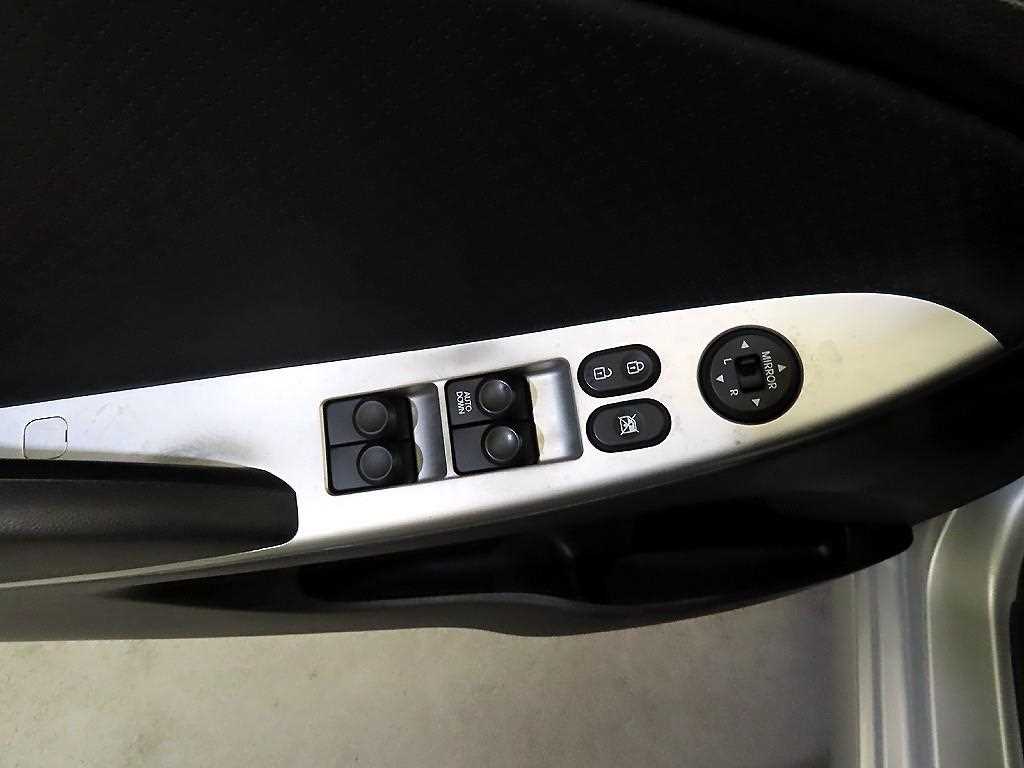 HYUNDAI Accent 2012 Gris - Importación desde Corea - HF Imports Iquique - Foto 14