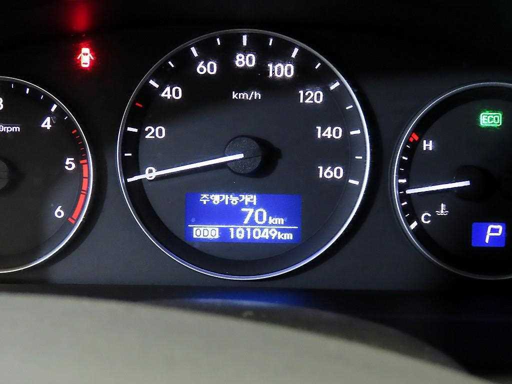 HYUNDAI Starex - Vista 9