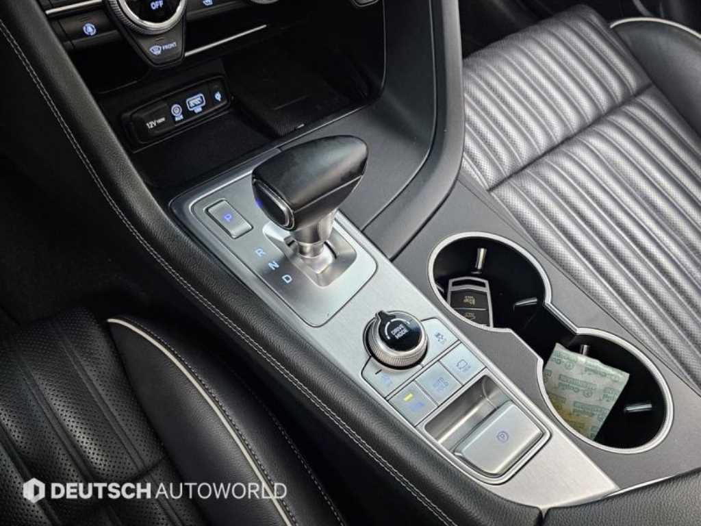 Genesis G70 - Vista 9