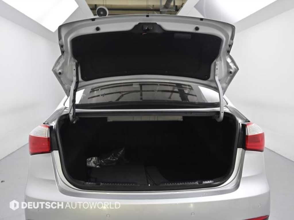 KIA K3 2015 Plateado - Importación desde Corea - HF Imports Iquique - Foto 20