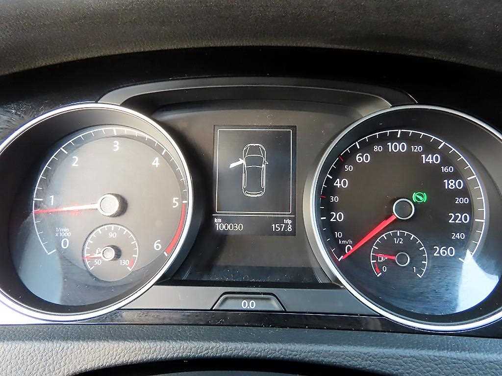 Volkswagen Golf - Vista 9