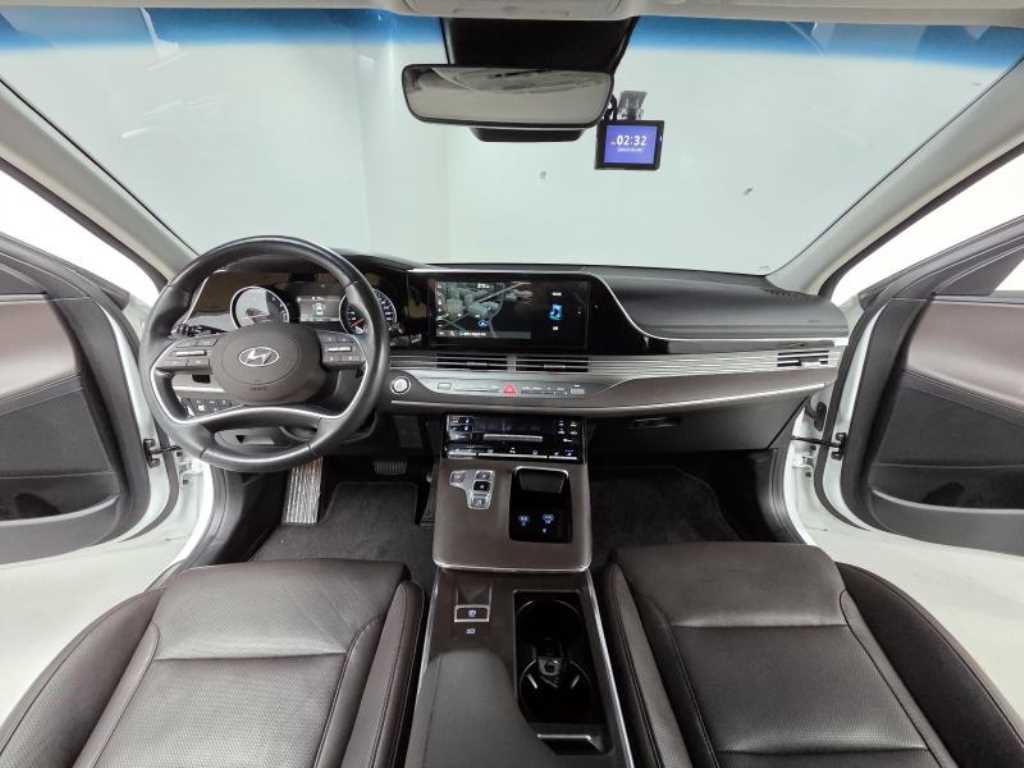 HYUNDAI Grandeur - Vista 6