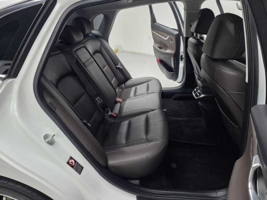 HYUNDAI Grandeur - Vista 10