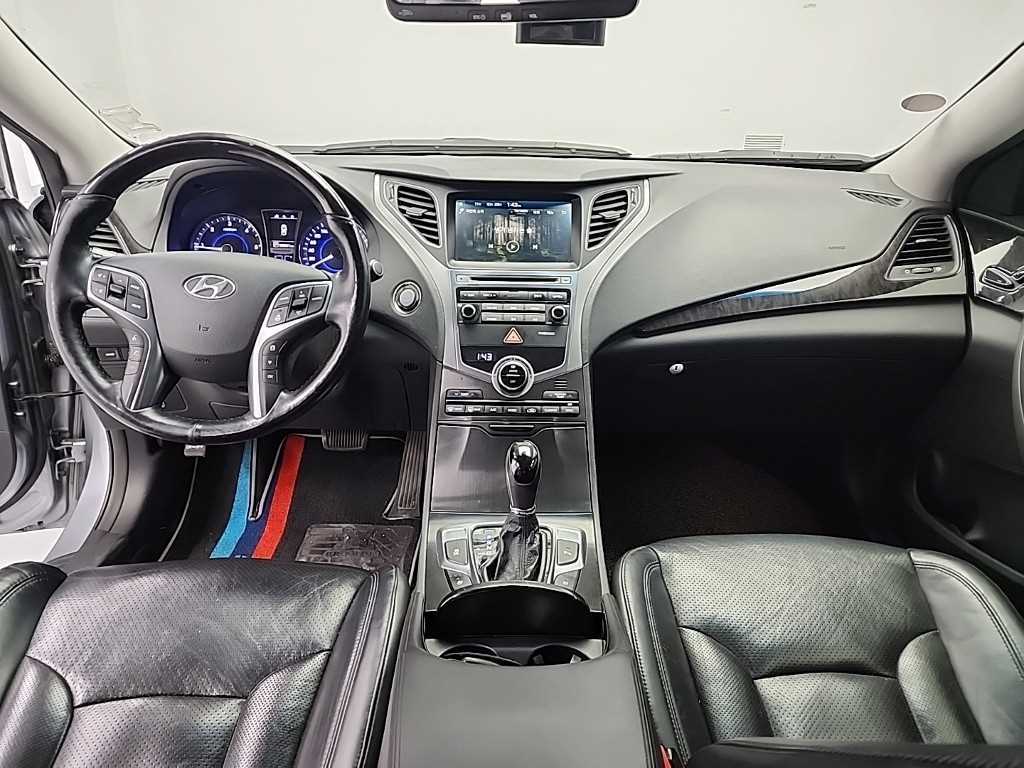 HYUNDAI Grandeur - Vista 7