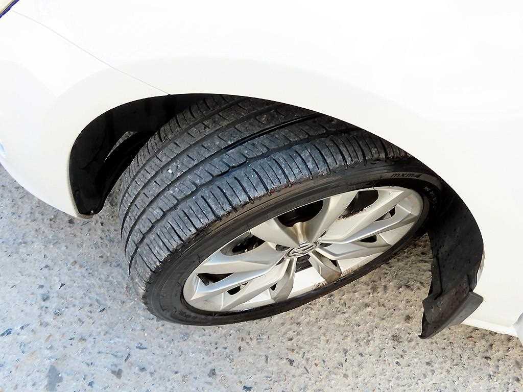 Volkswagen Golf 2013 Blanco - Importación desde Corea - HF Imports Iquique - Foto 19