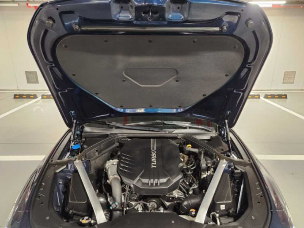 Genesis G70 - Vista 7