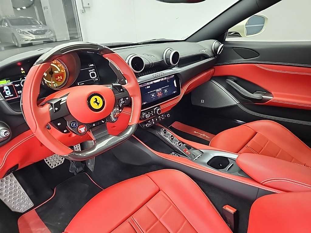 Ferrari Portofino - Vista 7