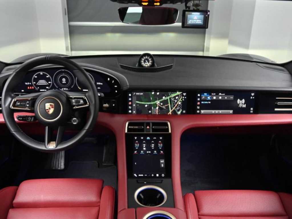 Porsche Taycan - Vista 7