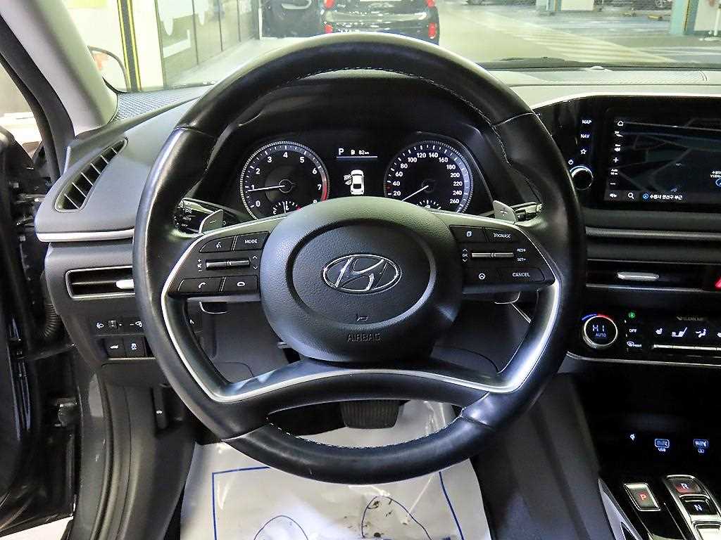 HYUNDAI Sonata - Vista 8