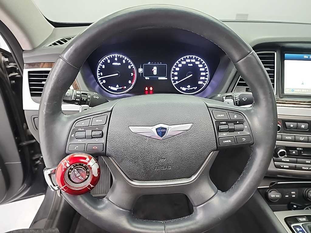 HYUNDAI Genesis - Vista 9