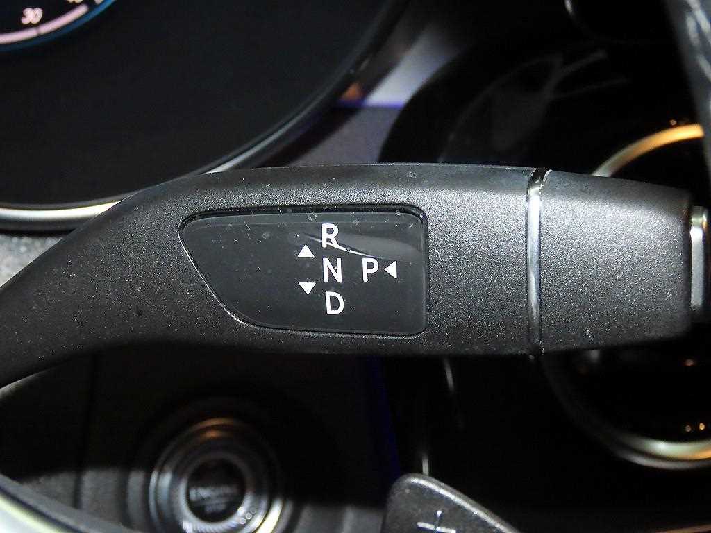 Mercedes Benz GLC Class 2022 Blanco - Importación desde Corea - HF Imports Iquique - Foto 13