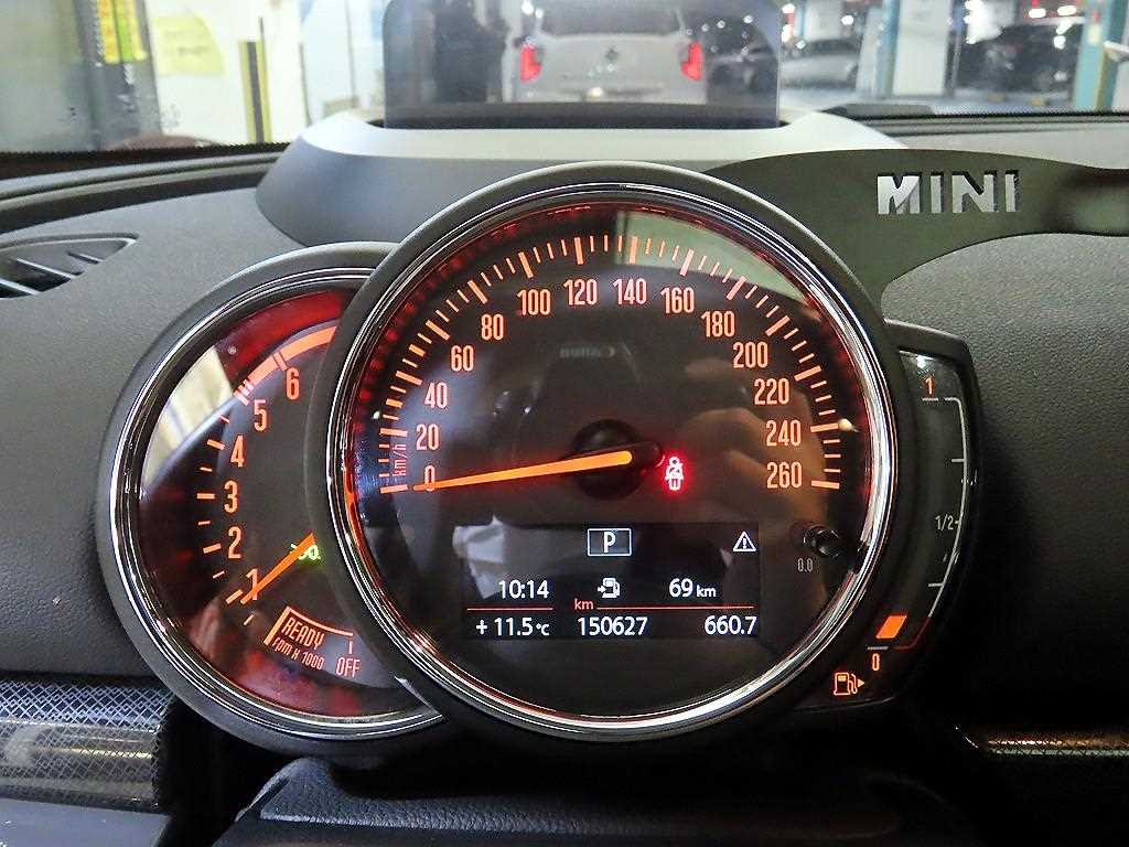 Mini Clubman - Vista 9