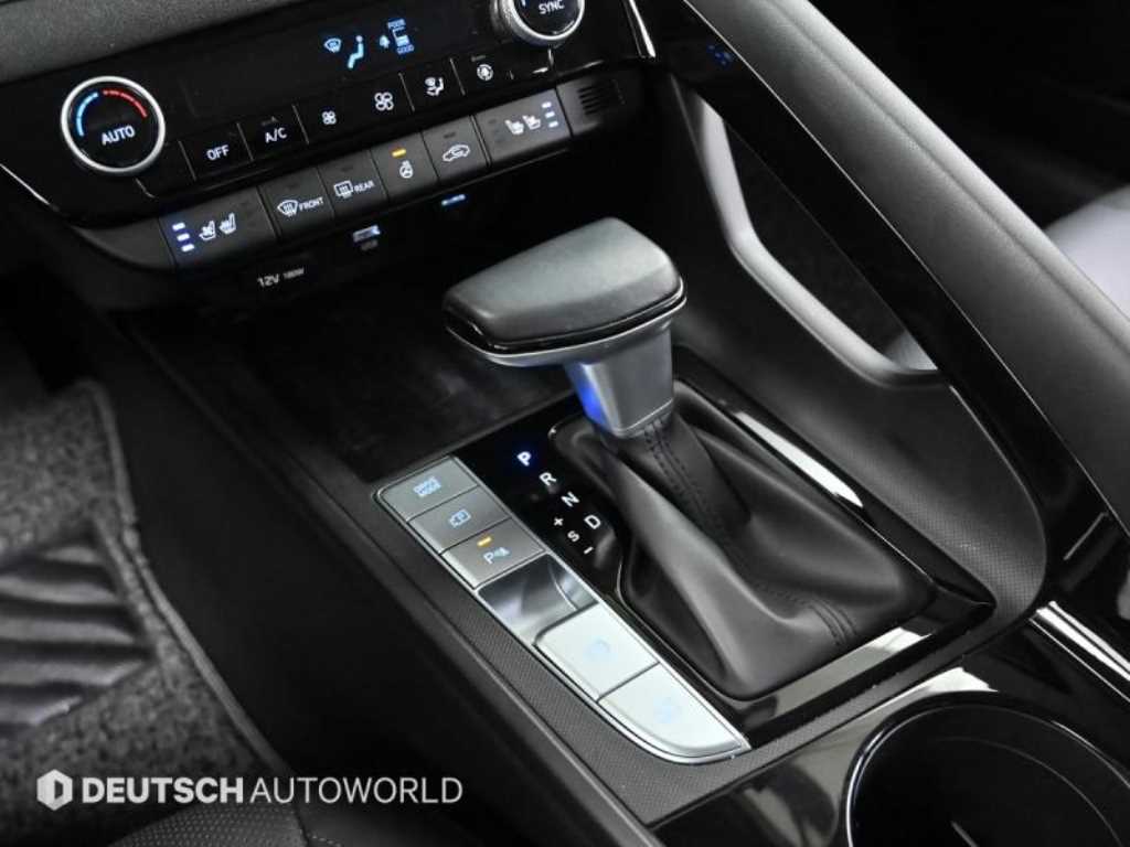 HYUNDAI Avante - Vista 9