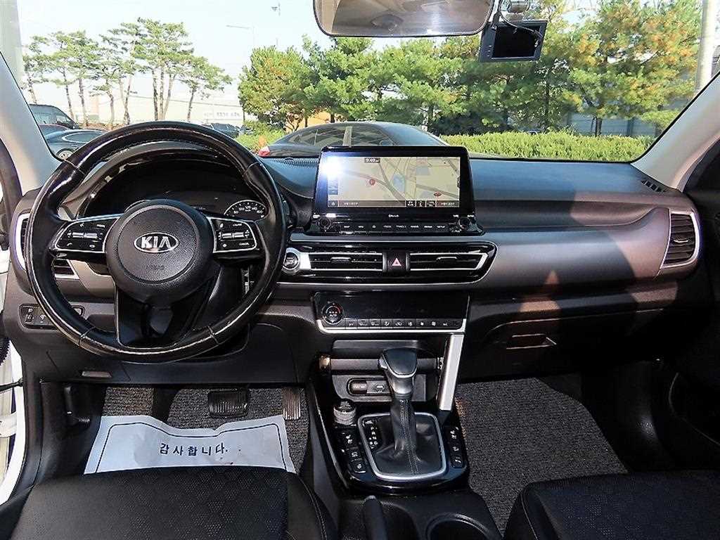 KIA Seltos - Vista 7